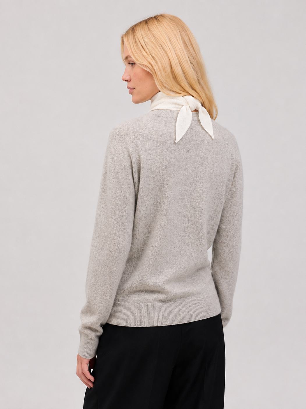 Lille trekantet cashmere tørklæde hvid - Nordic Weaving