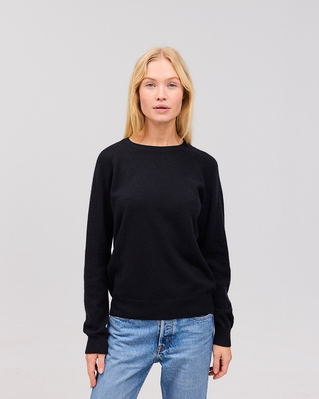 ASTRID cashmere crewneck sort - Nordic Weaving