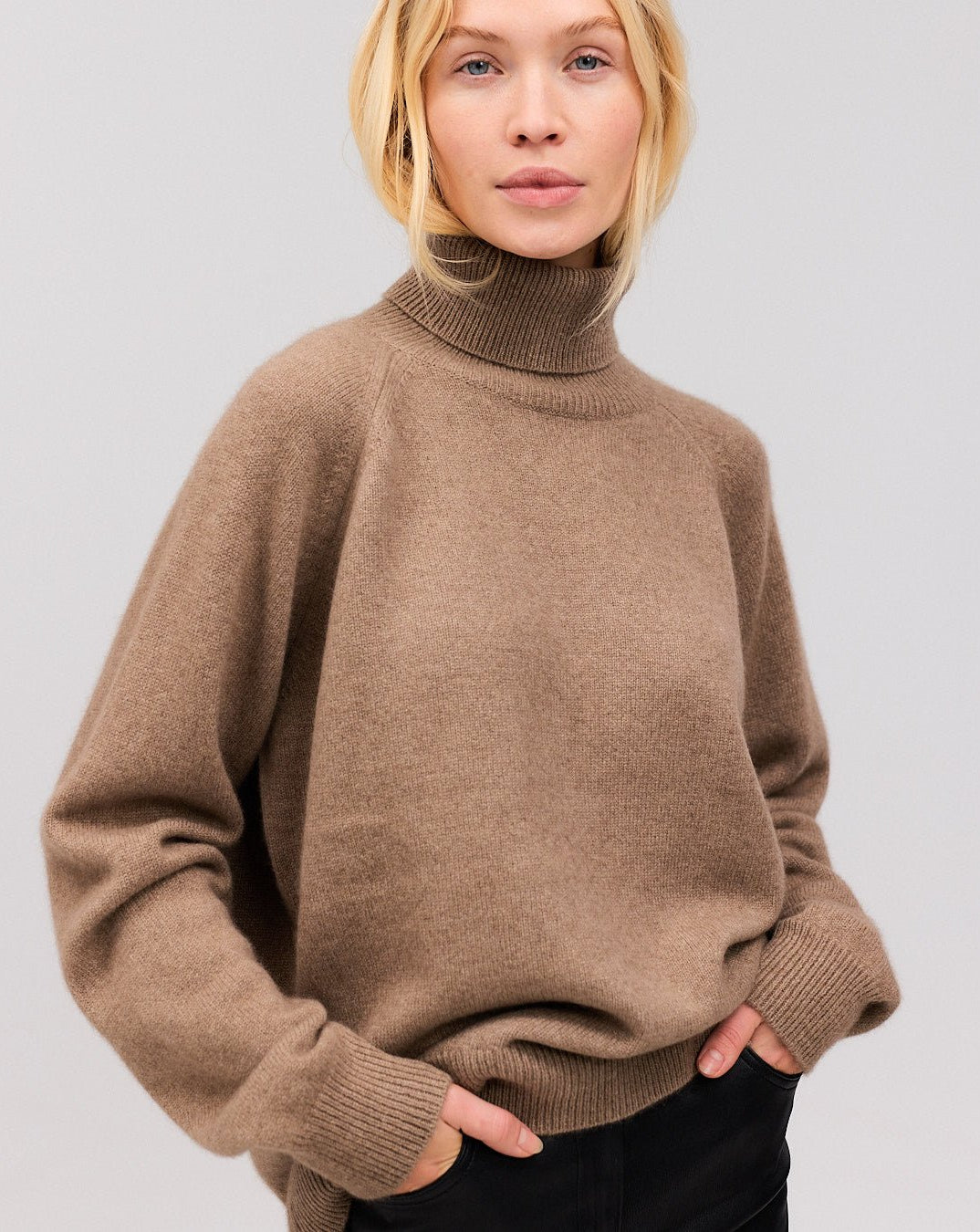 BREGDIS cashmere bluse brun - Nordic Weaving