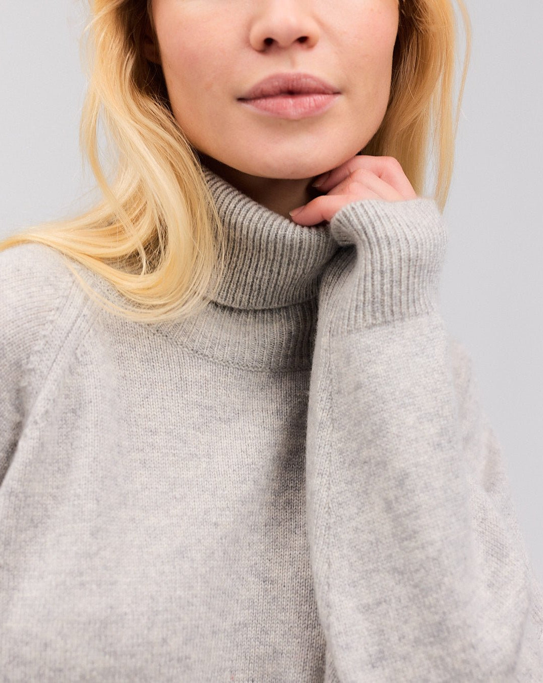 BREGDIS cashmere bluse lys grå - Nordic Weaving