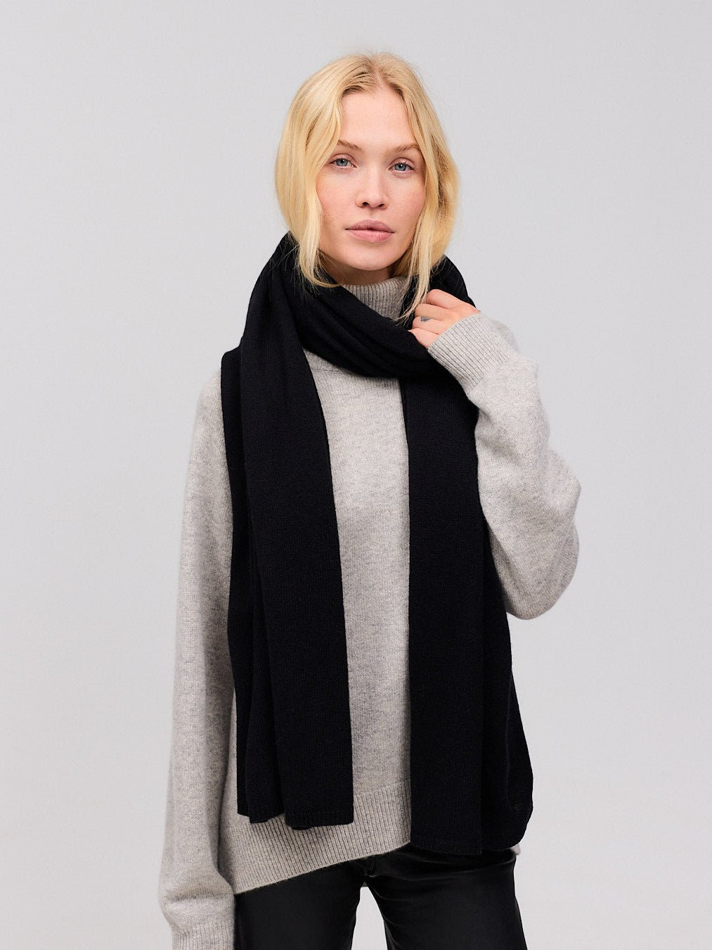 Cashmere halstørklæde sort 70x200cm - Nordic Weaving