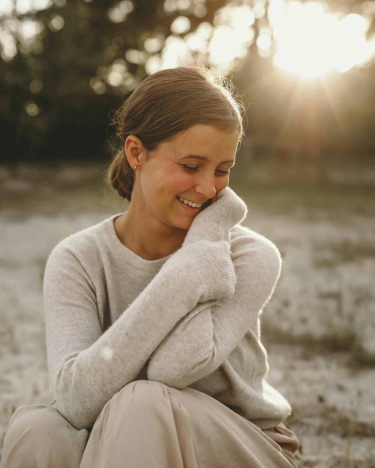 Cashmere round neck sand - Oprydning - Nordic Weaving