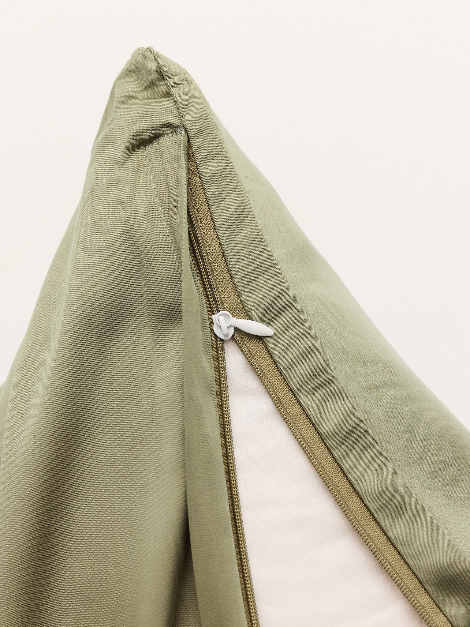 Enkelt bambussengetøj khaki - Nordic Weaving