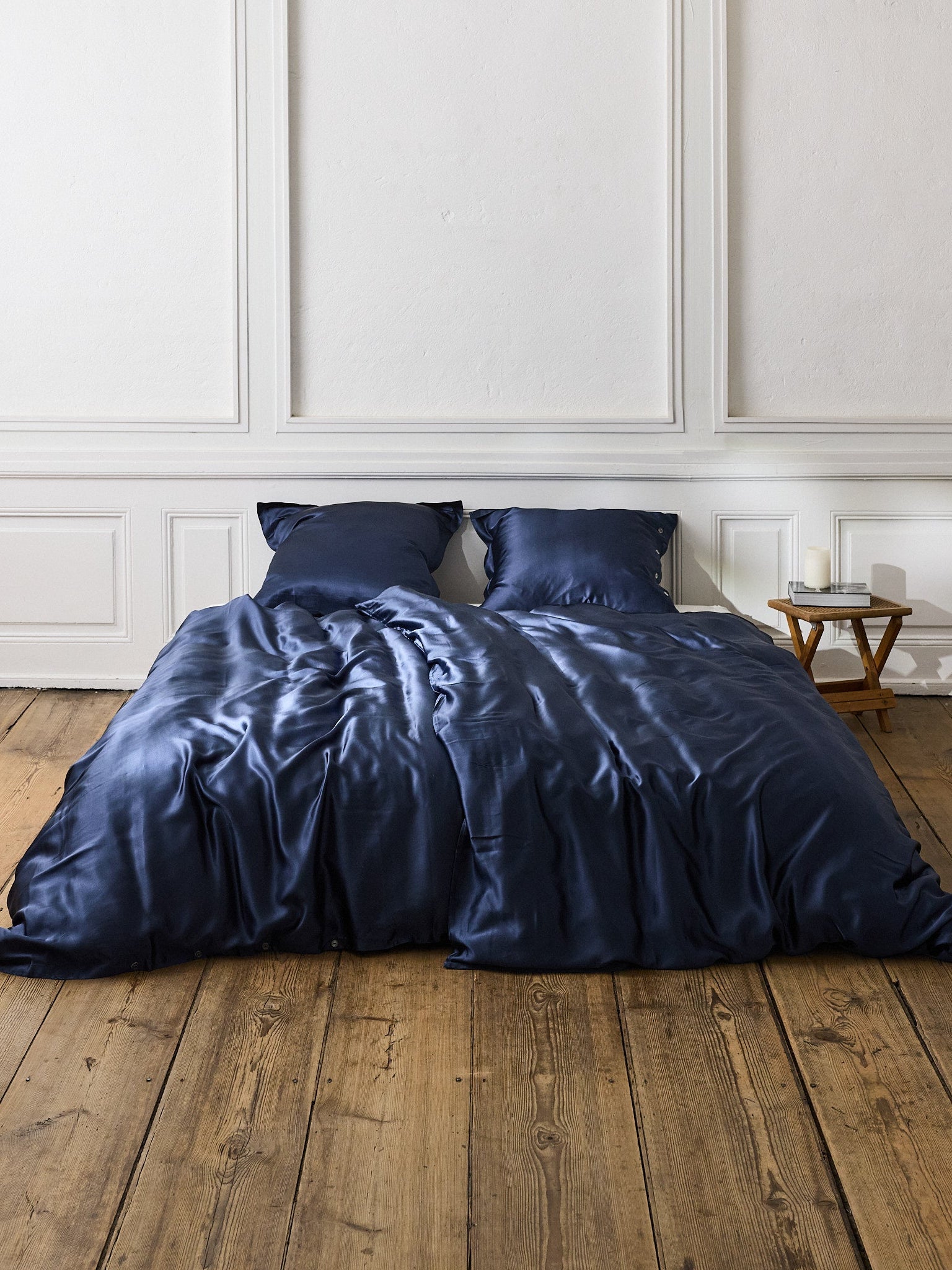 Enkelt silkesengetøj mørk blå - Nordic Weaving