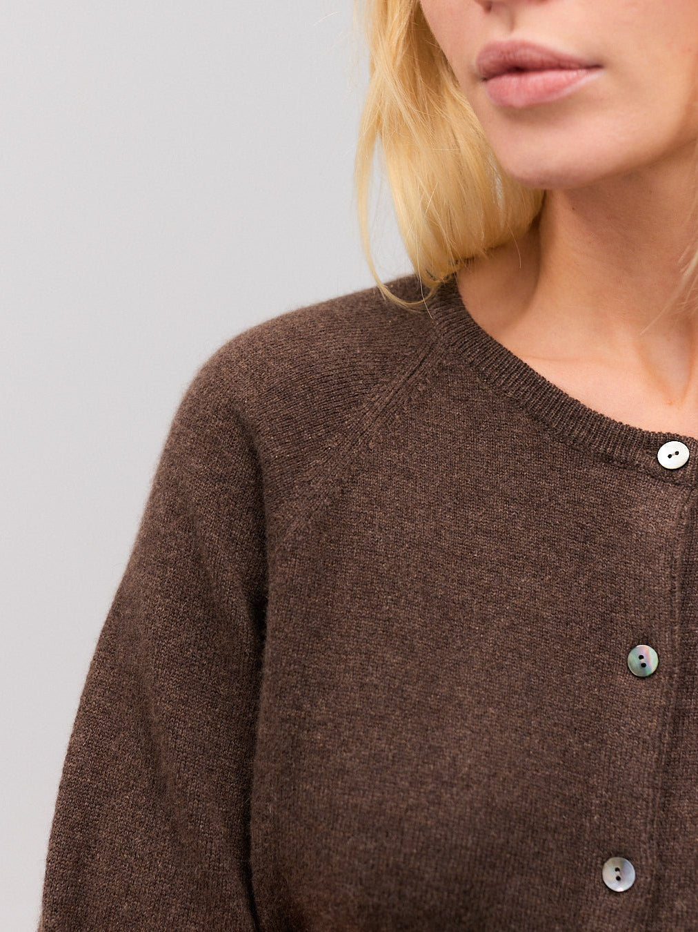 GISLA cashmere cardigan buffalo - Nordic Weaving