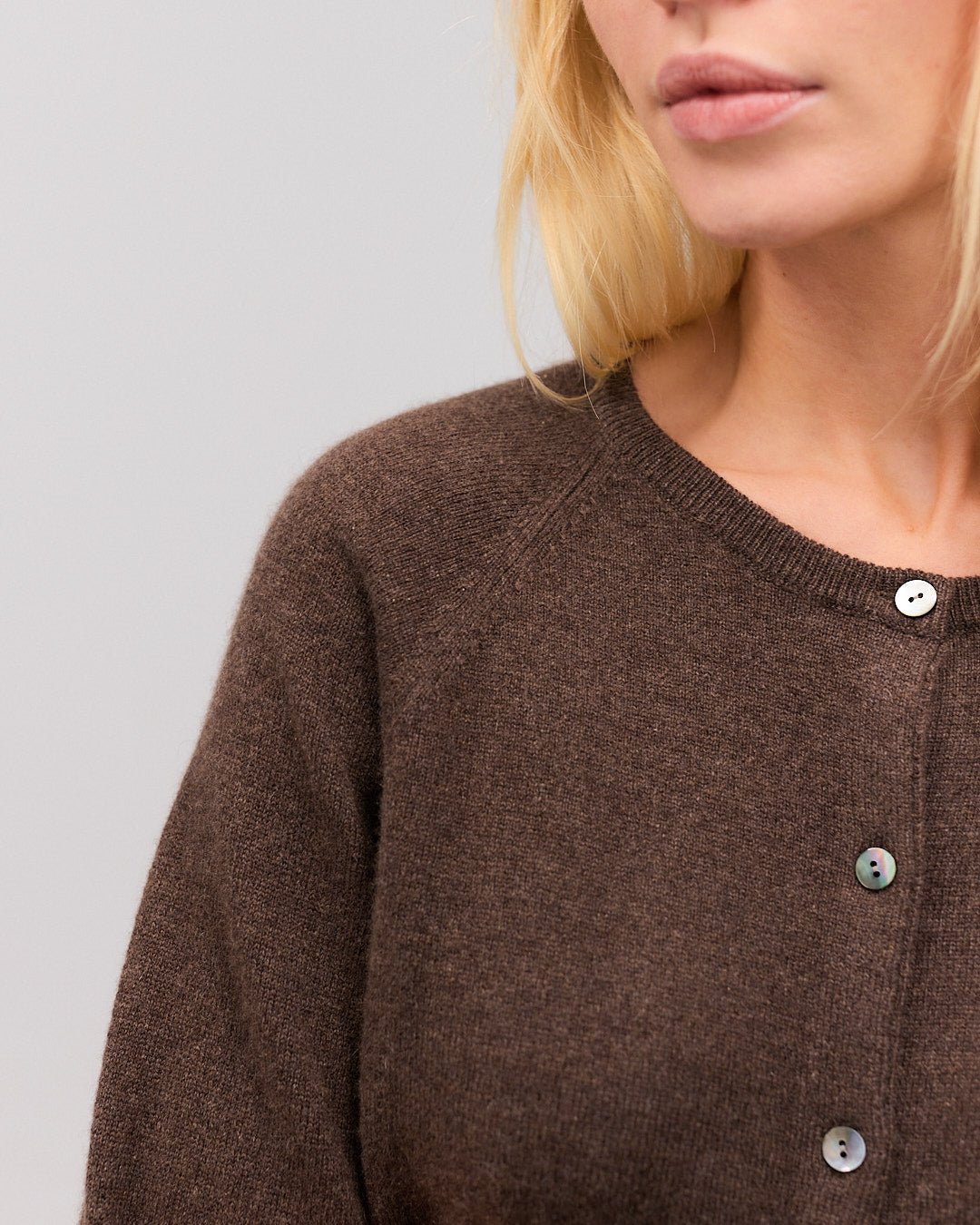 GISLA cashmere cardigan buffalo - Nordic Weaving
