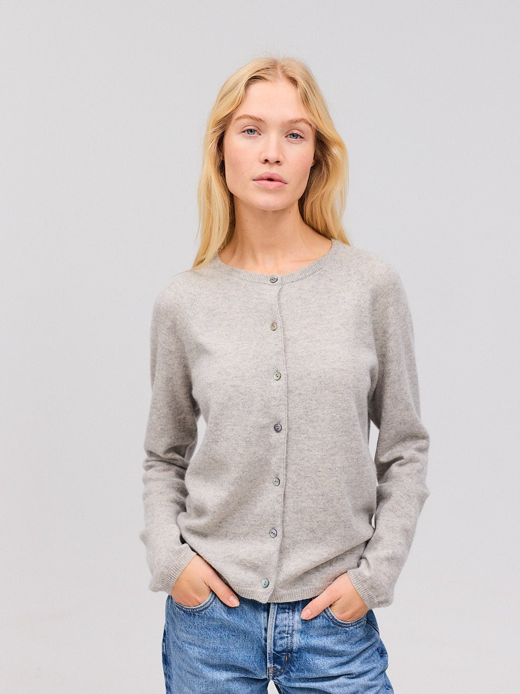 GISLA cashmere cardigan lys grå - Nordic Weaving