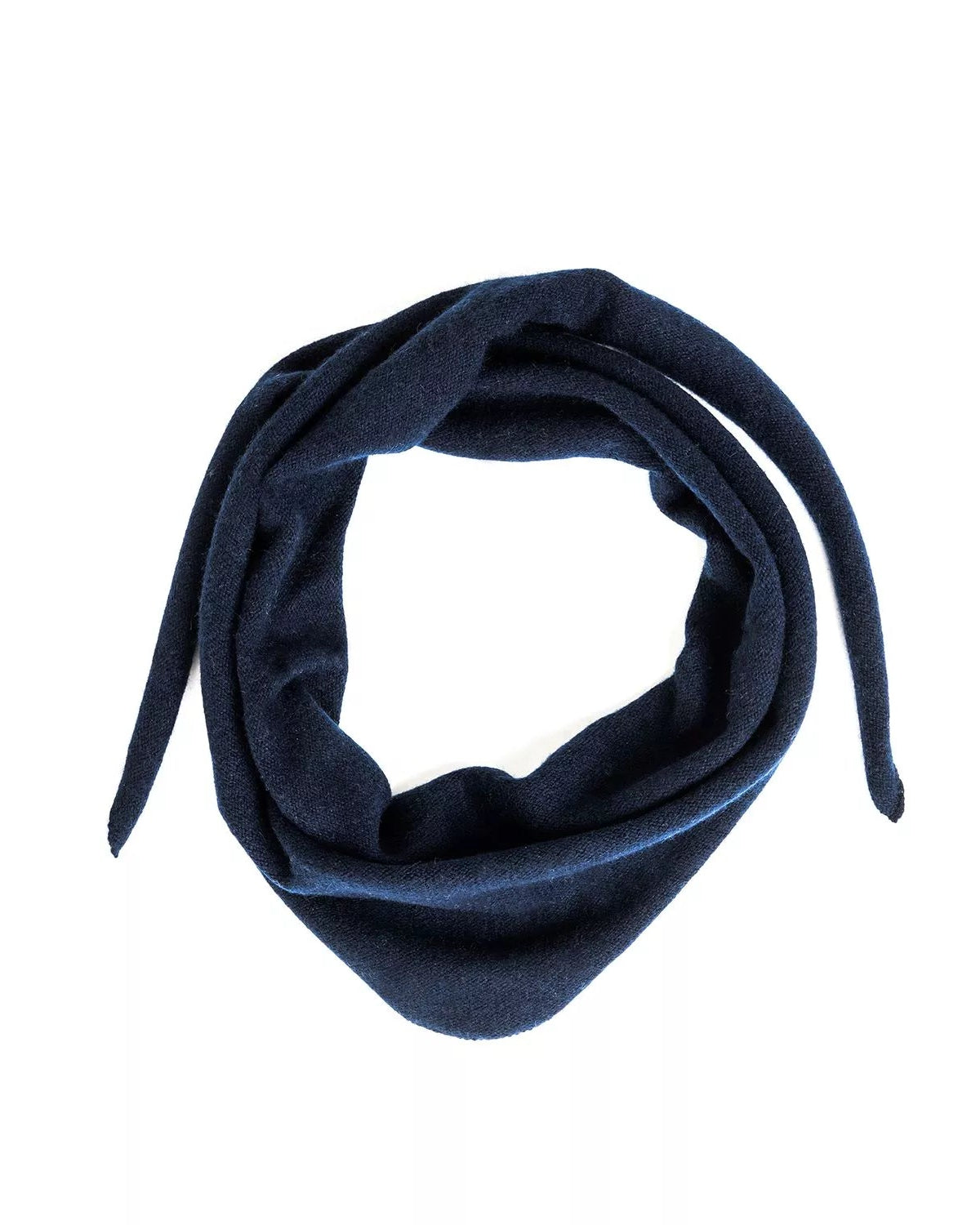 Lille trekantet tørklæde navy blå - Nordic Weaving