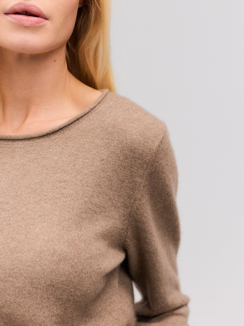 LIV cashmere bluse brun - Nordic Weaving