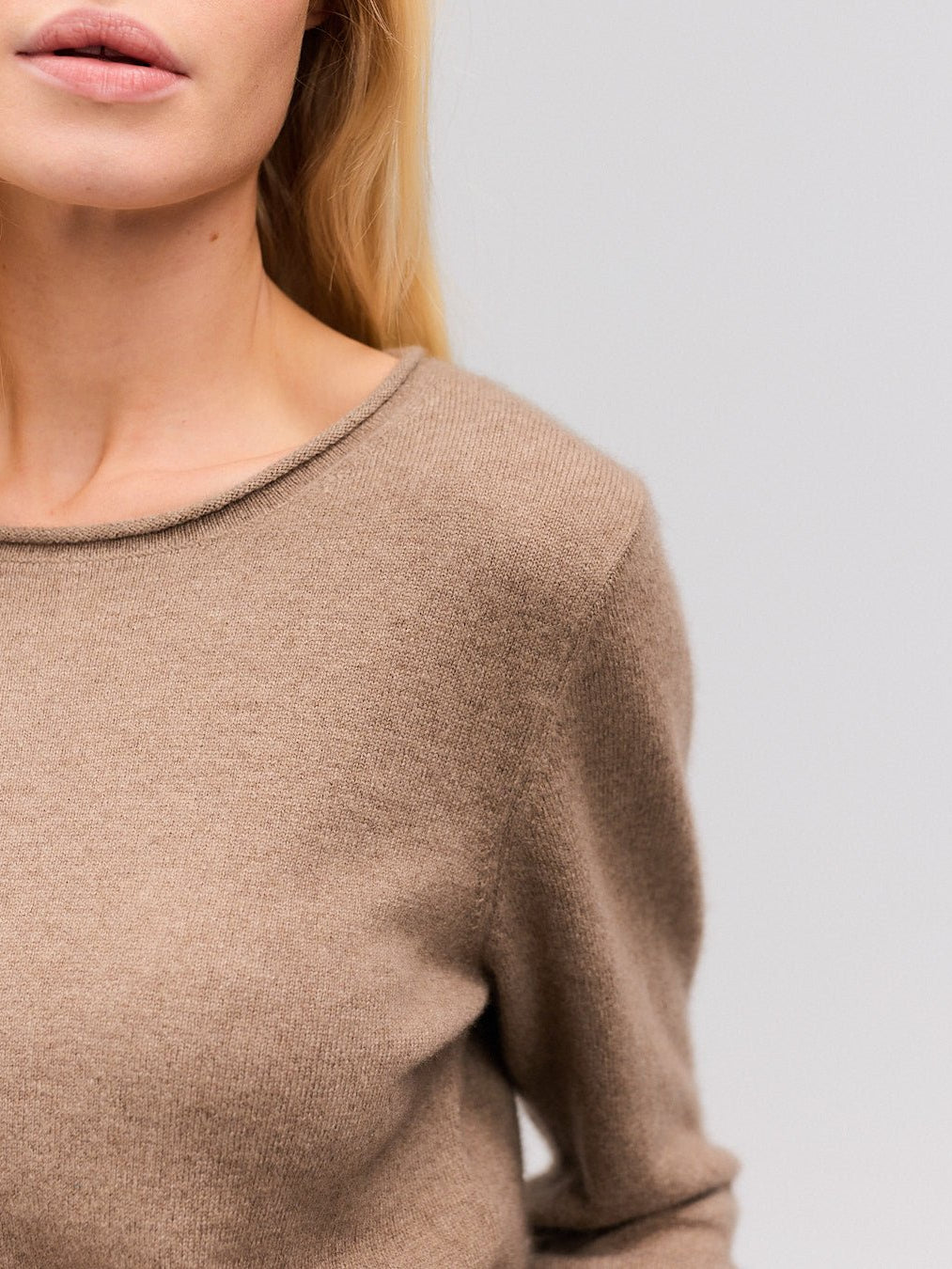 LIV cashmere bluse brun - Nordic Weaving