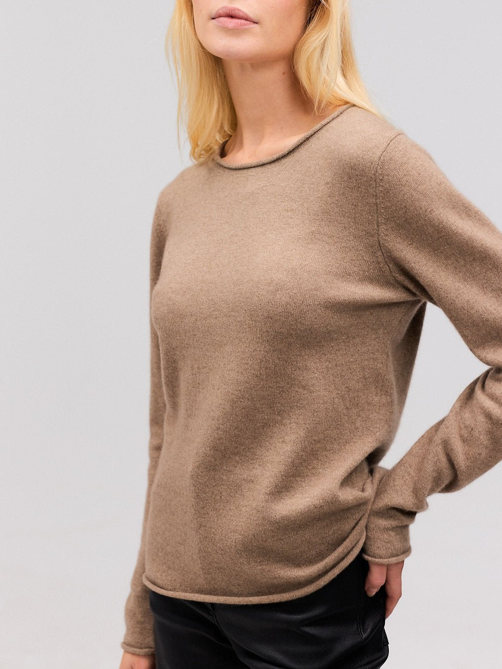 LIV cashmere bluse brun - Nordic Weaving