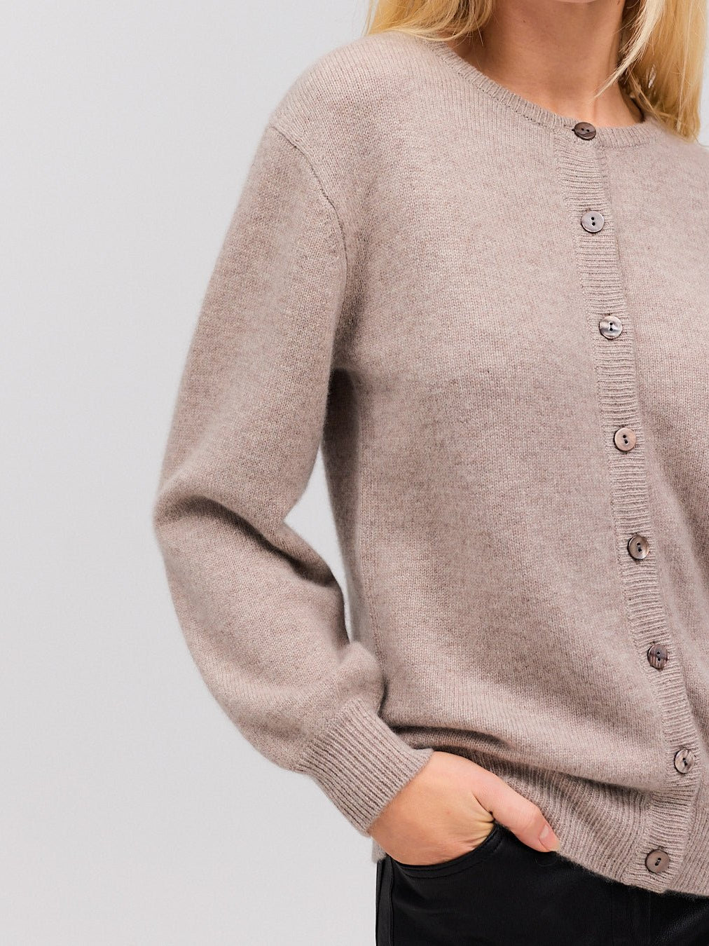 Naomi cashmere cardigan melange camel - Nordic Weaving