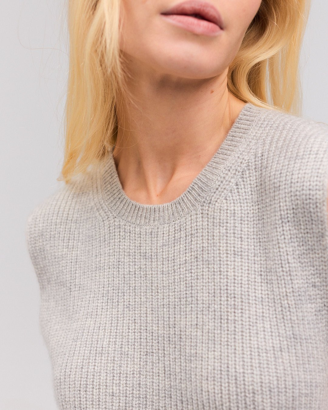 THORA cashmere vest lys grå - Nordic Weaving