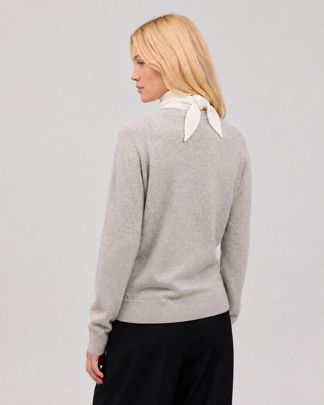 Lille trekantet cashmere tørklæde hvid - Nordic Weaving