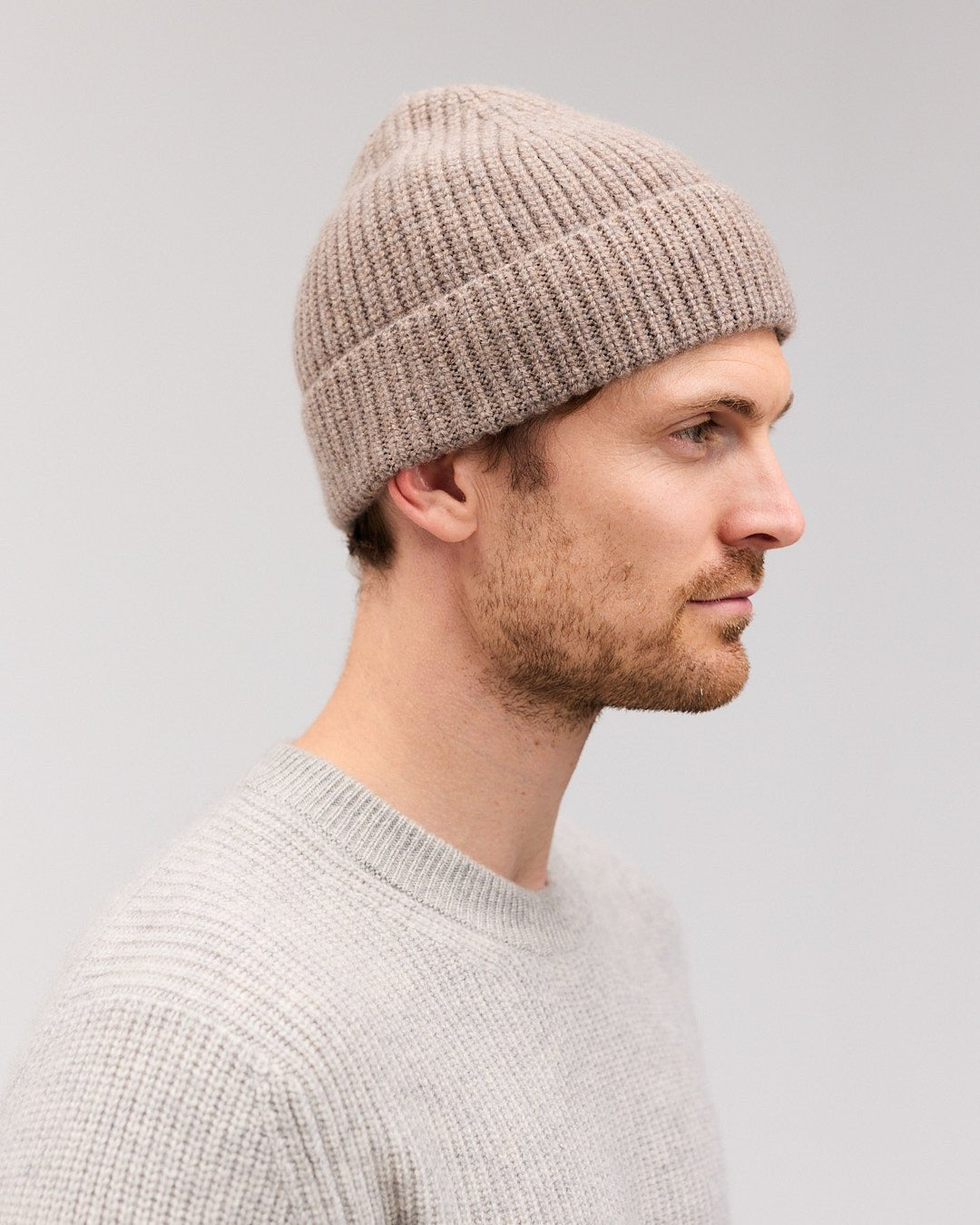 HELGI beanie cashmere hue sand melange - Nordic Weaving