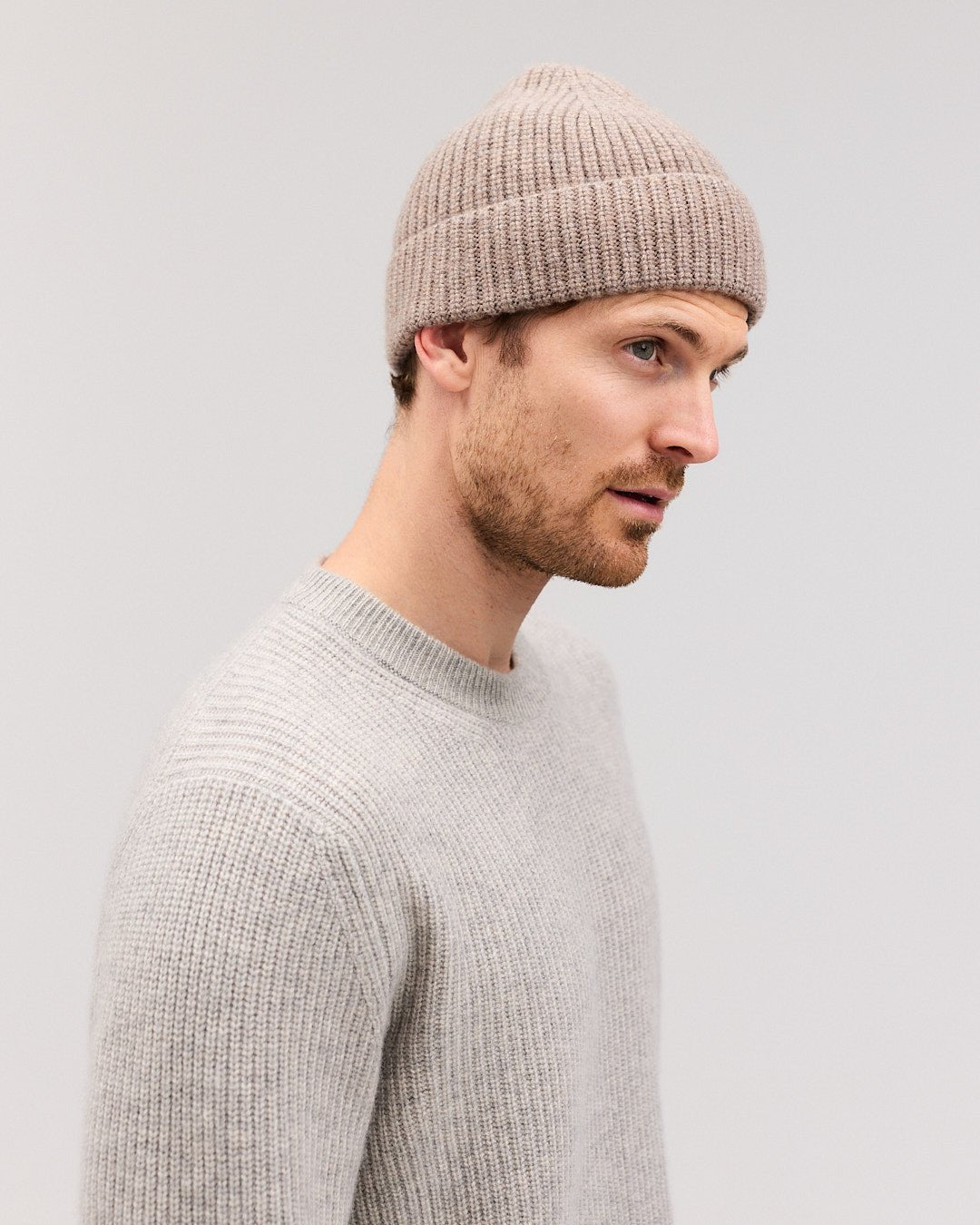 HELGI beanie cashmere hue sand melange - Nordic Weaving