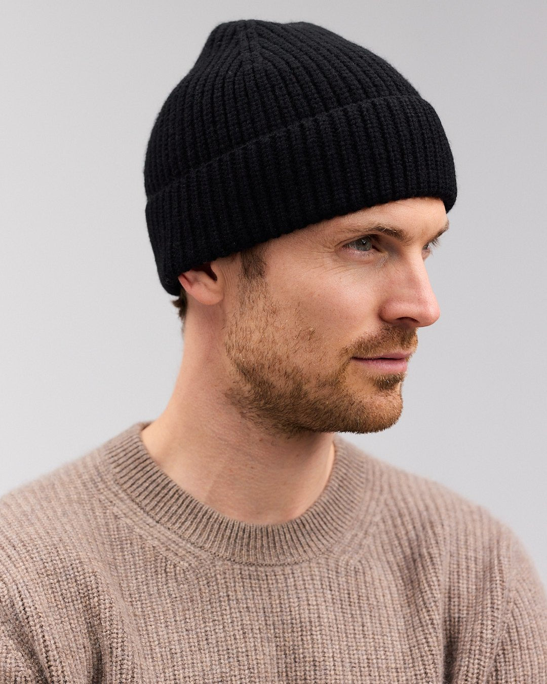 HELGI beanie cashmere hue sort - Nordic Weaving